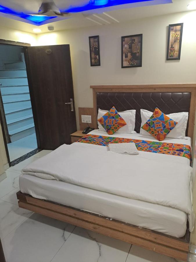 Hotel Sarthak Palace - By Pooja Hospitality Neu-Delhi Exterior foto