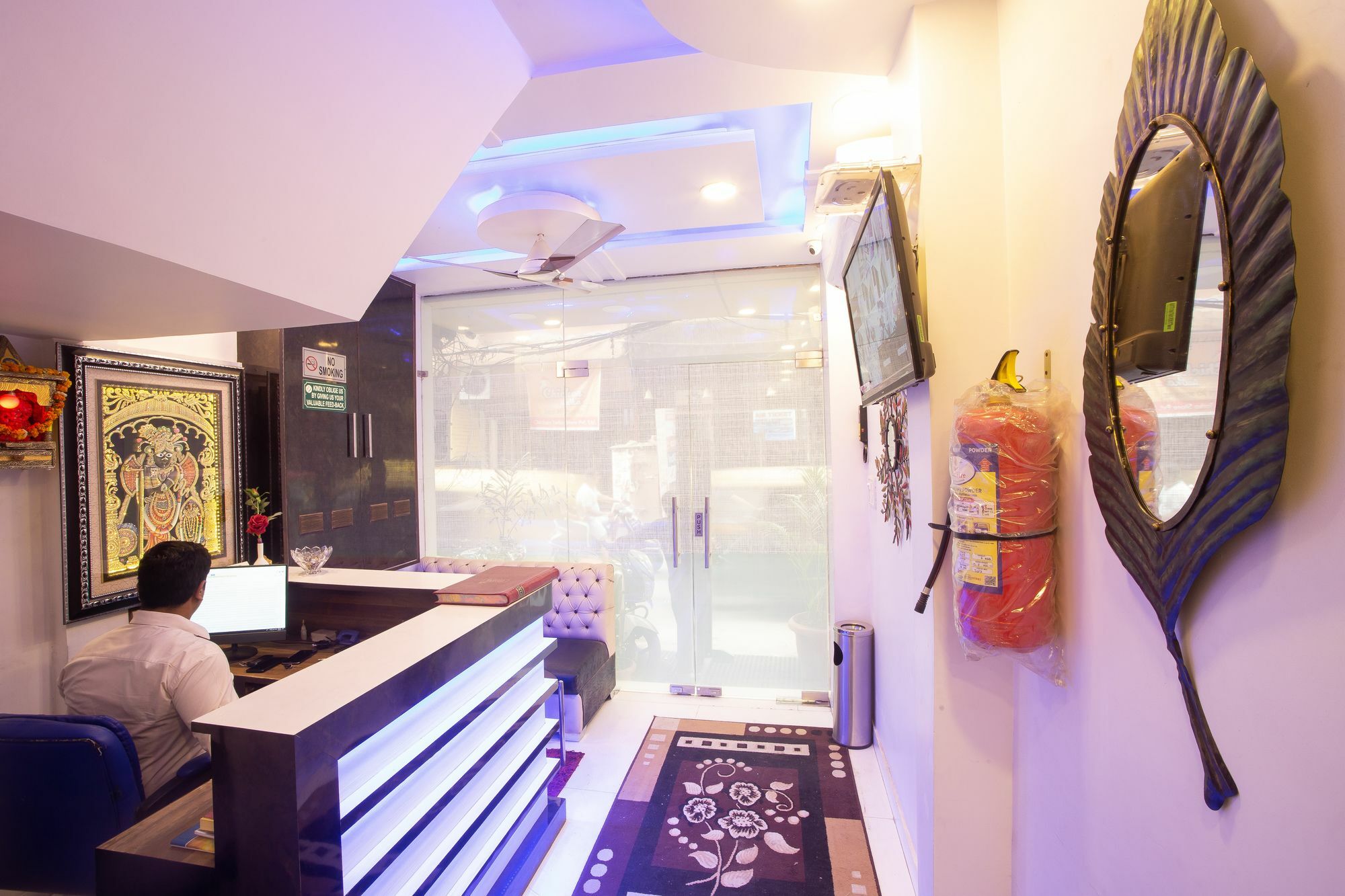 Hotel Sarthak Palace - By Pooja Hospitality Neu-Delhi Exterior foto