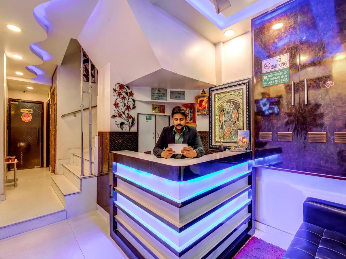 Hotel Sarthak Palace - By Pooja Hospitality Neu-Delhi Exterior foto