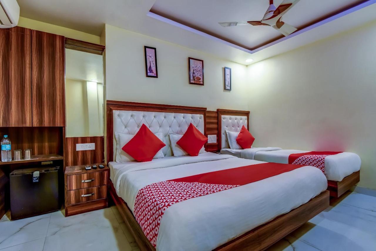 Hotel Sarthak Palace - By Pooja Hospitality Neu-Delhi Exterior foto
